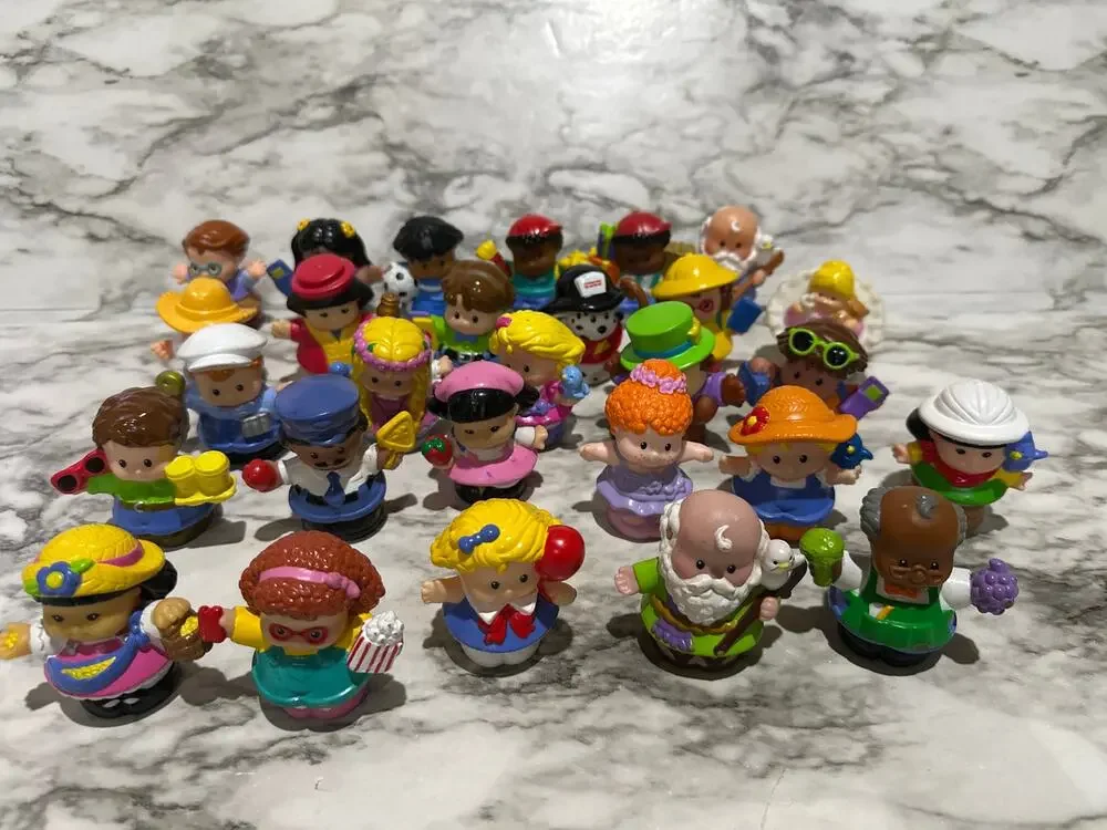 Large little people lot
